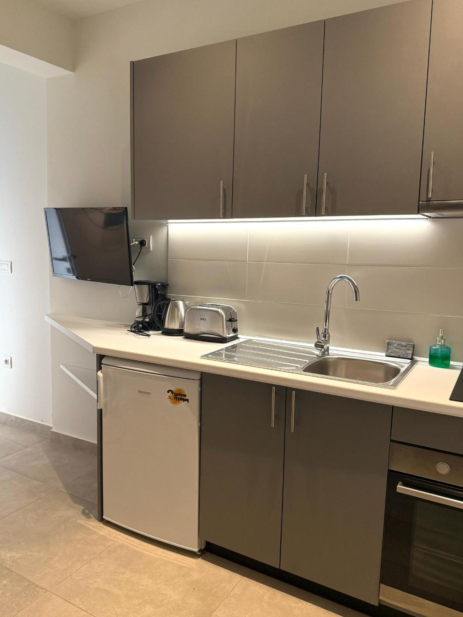 Kipos Suites & Apartments (Adults Only) Gennadi Rom bilde